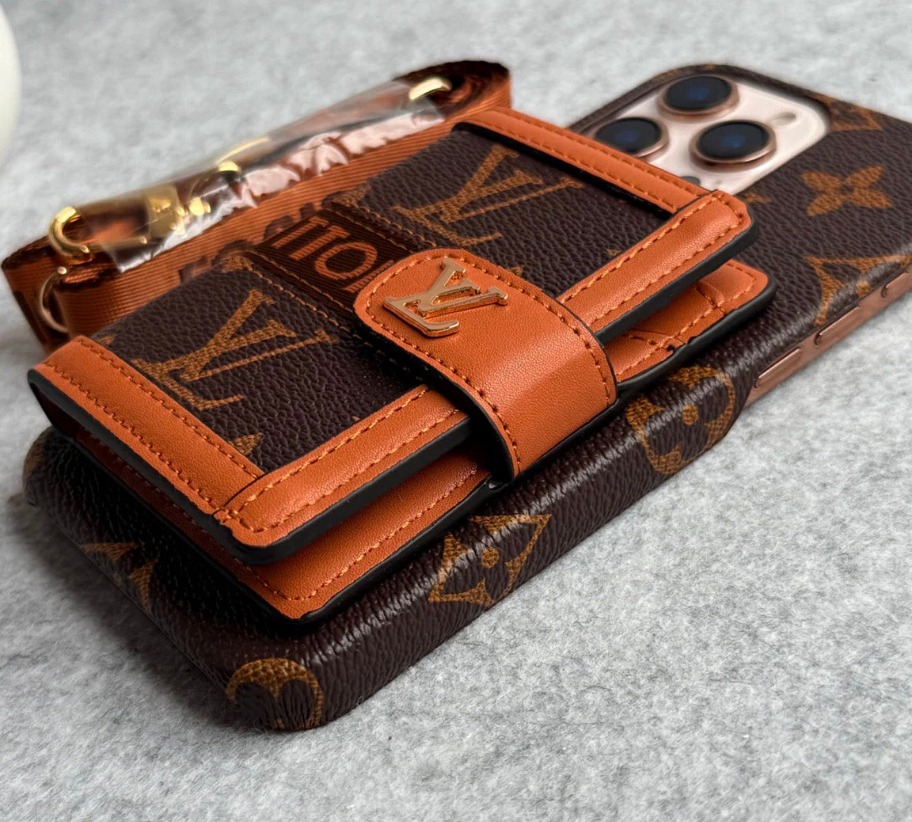 LV with pocket