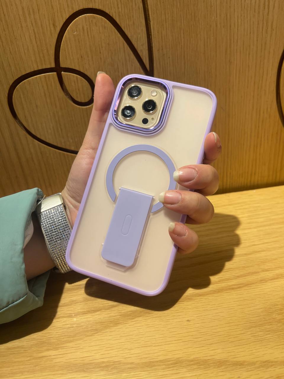 Carbon MagSafe Case with Stand