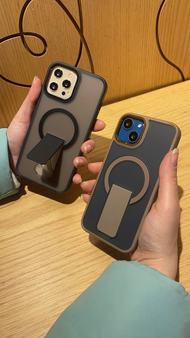 Carbon MagSafe Case with Stand